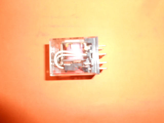 Replacement Plug-In Relay 24V - Image 4