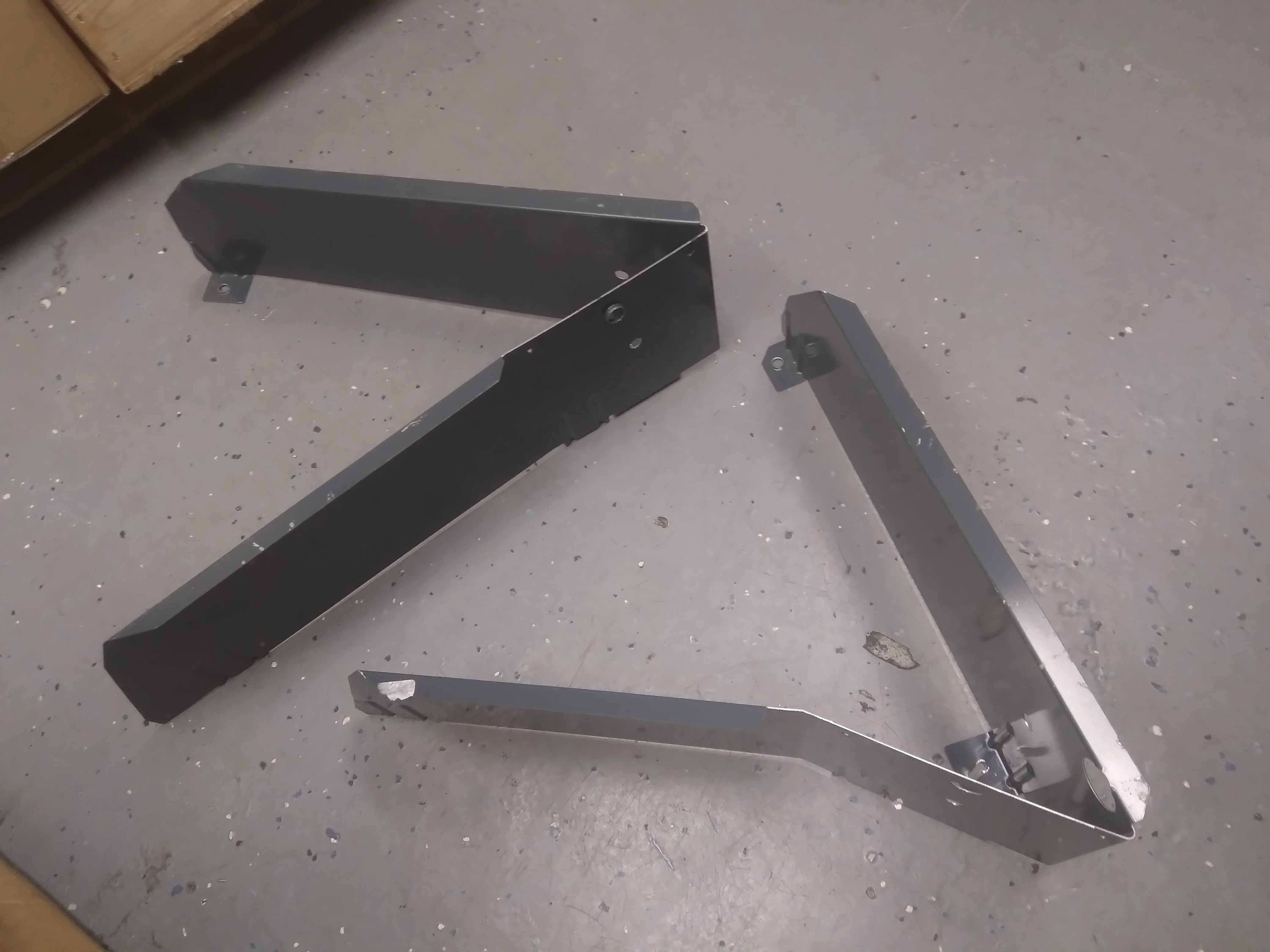 Replacement XLI Fan Bracket - Image 3