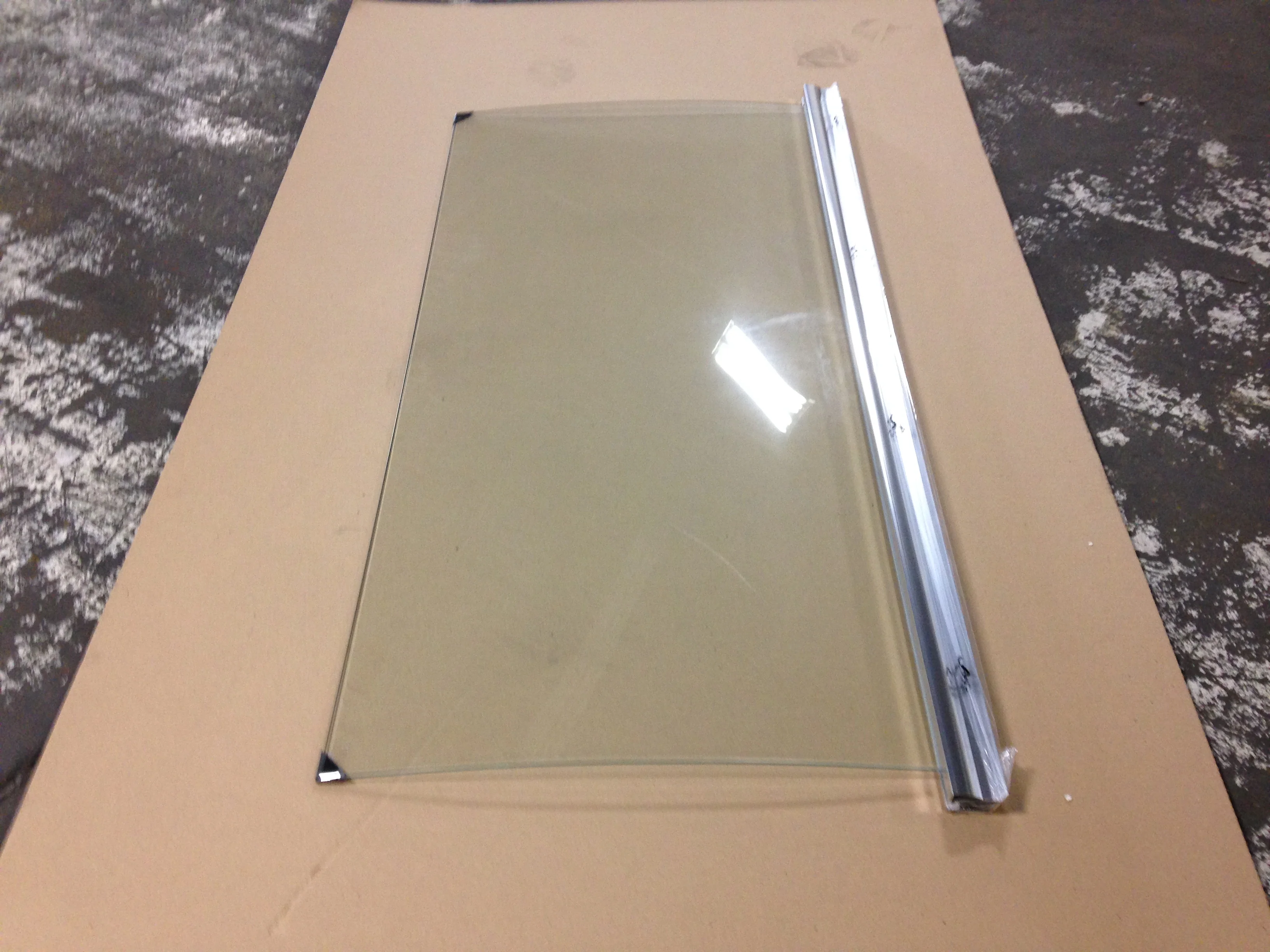 Saver Sliding Bath Door, Silver Shine, Clear - Image 2