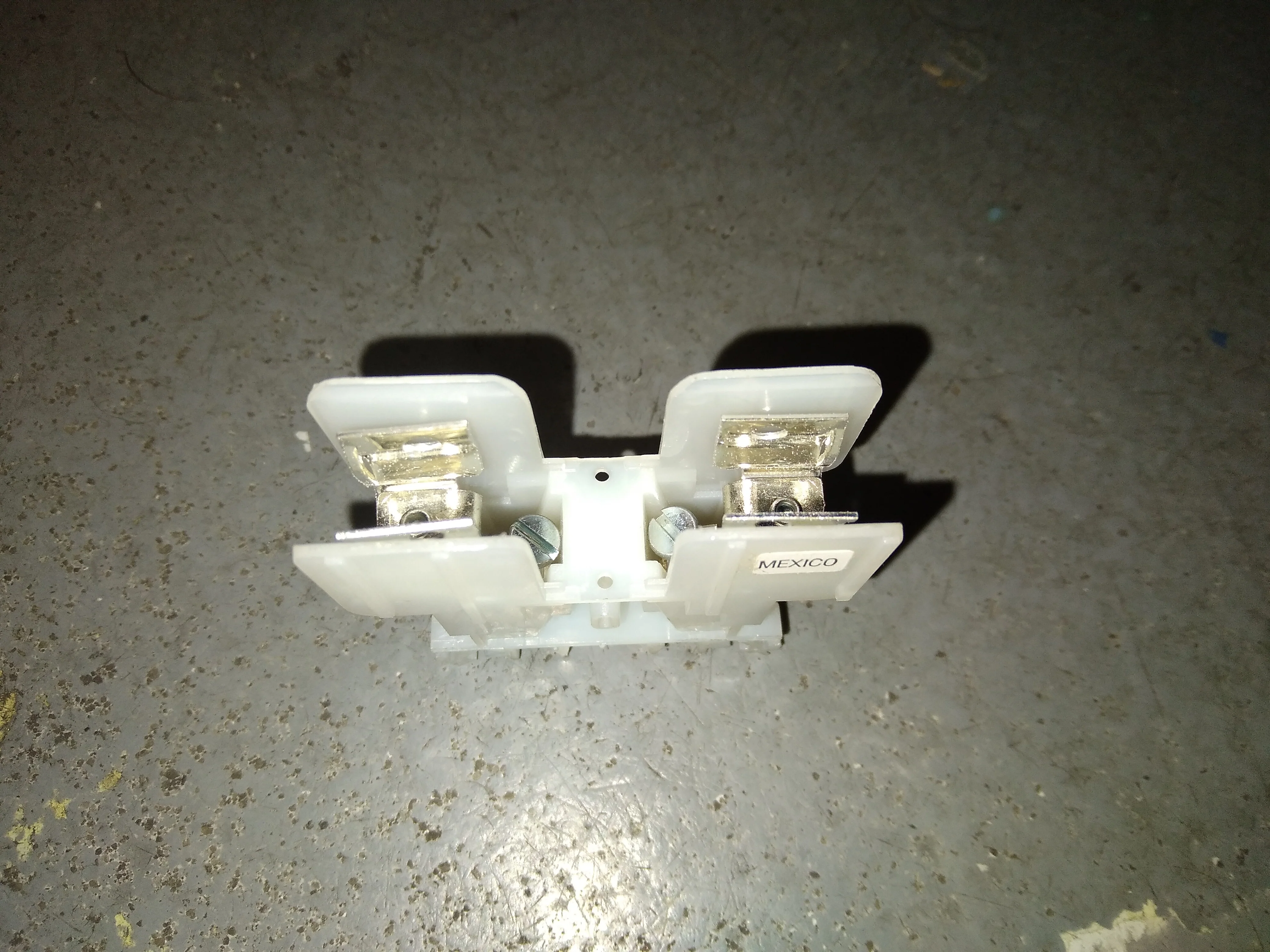 SECONDARY FUSE BLOCK 250V 1 POLE - Image 3