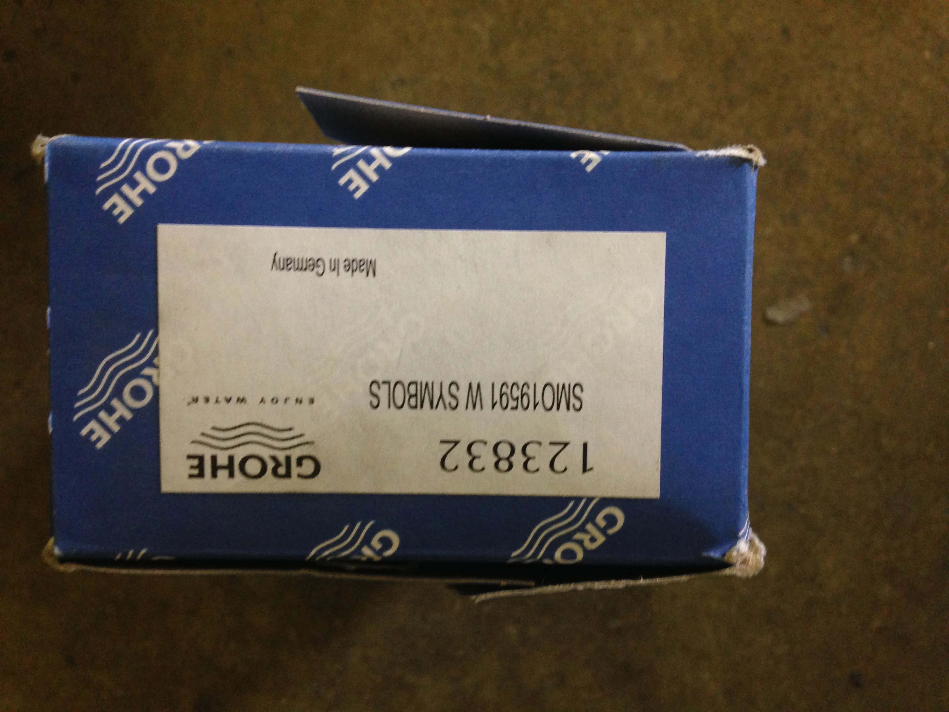 SMO19591 W Symbol, Chrome - Image 3