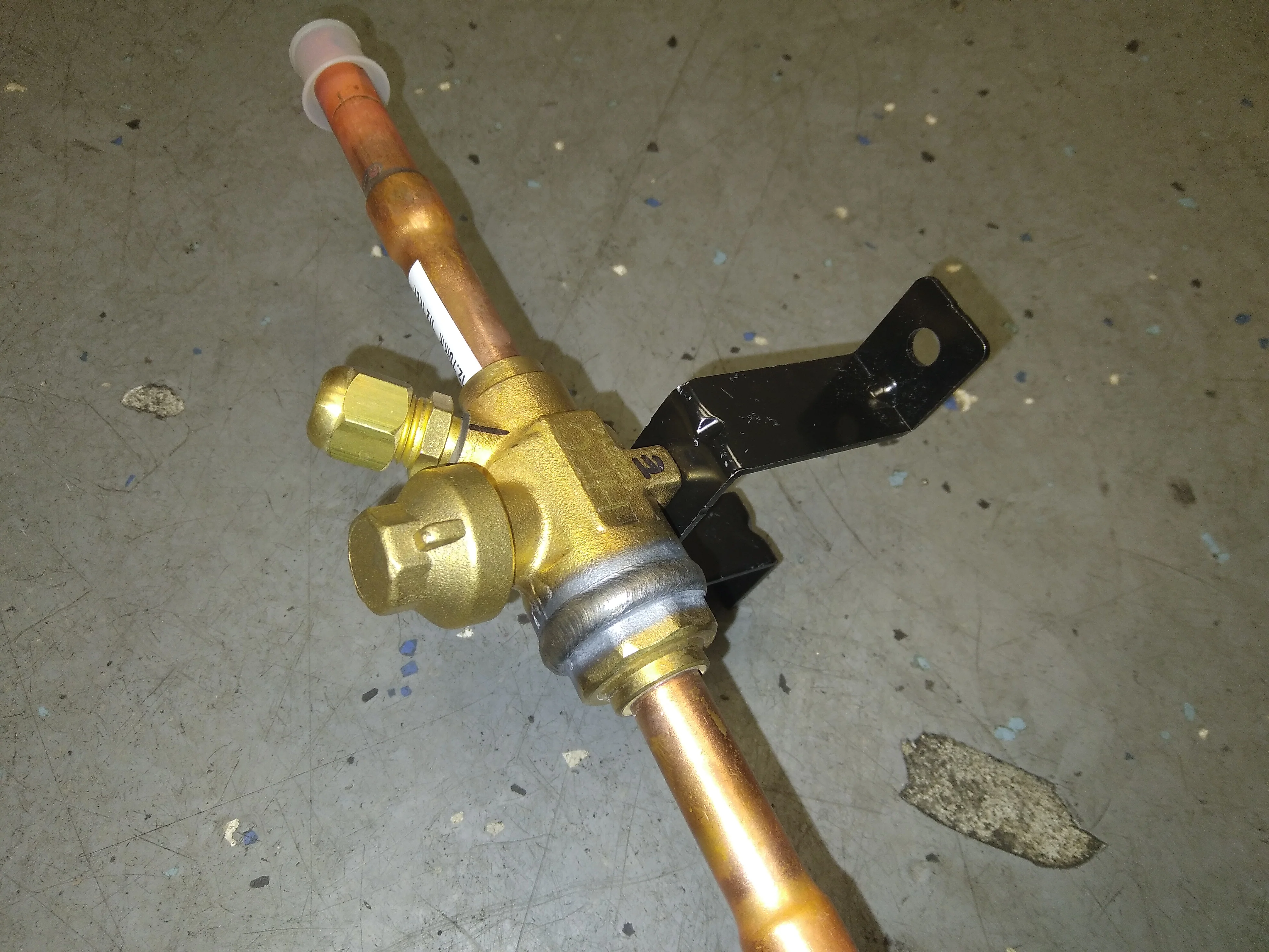 SUBCOOLER ASSEMBLY WITH 24V SOLENOID COIL AND LIQUID BALL VALVE - Image 3