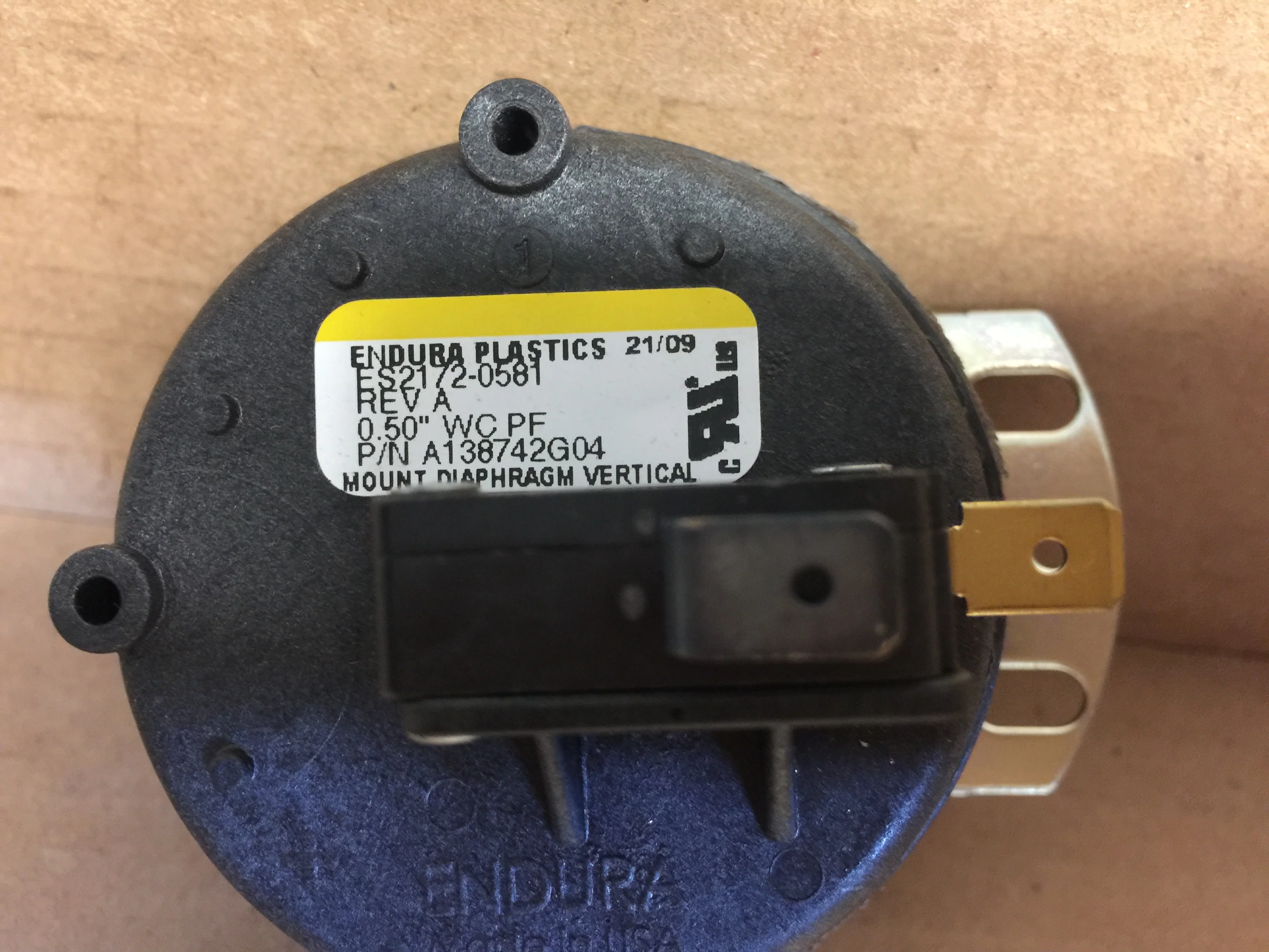 Switch; Pressure, Single Pole, Open .50" +/- .05" WC - Image 2