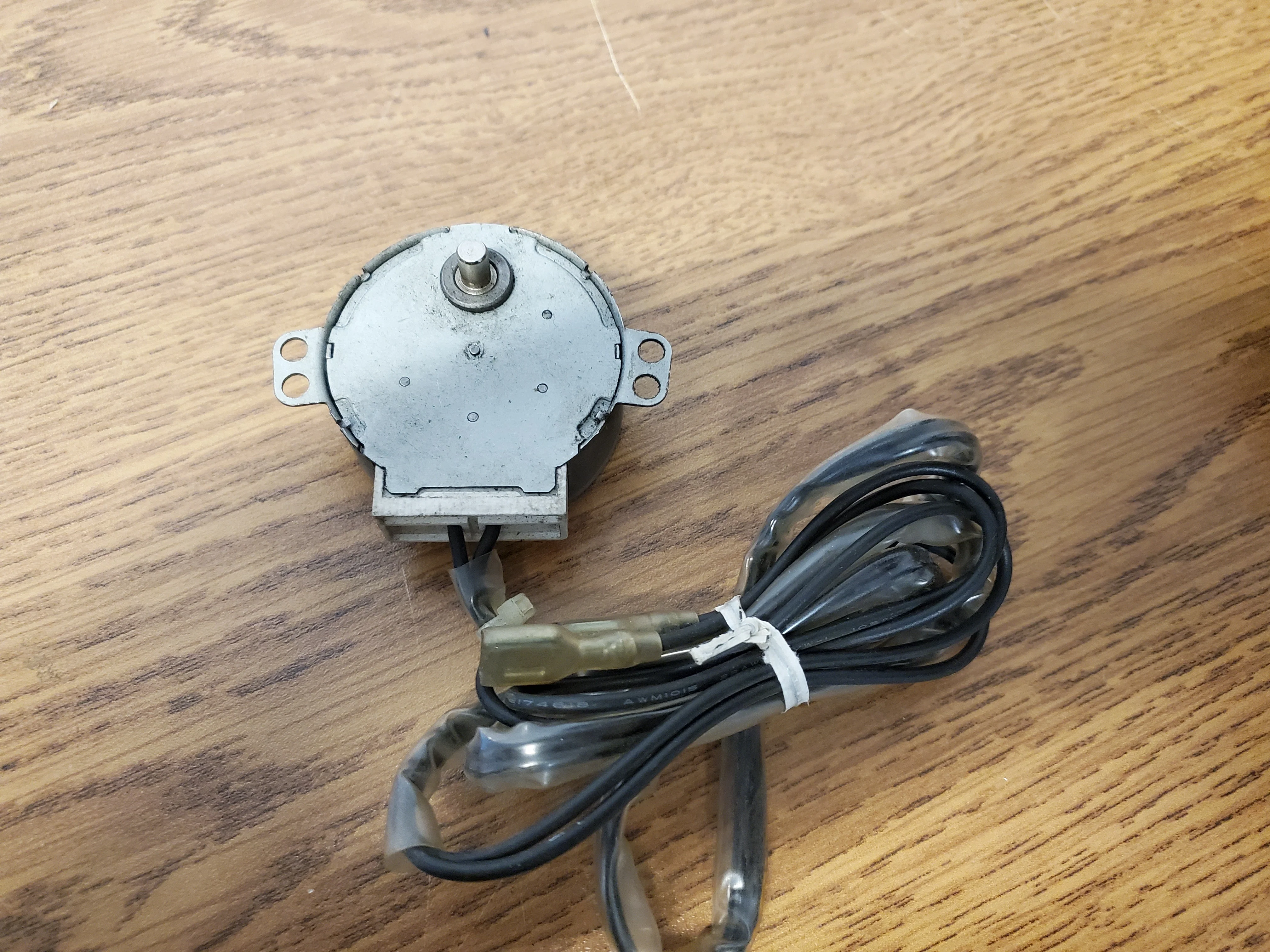 Motor 4W 220/240V - Image 2