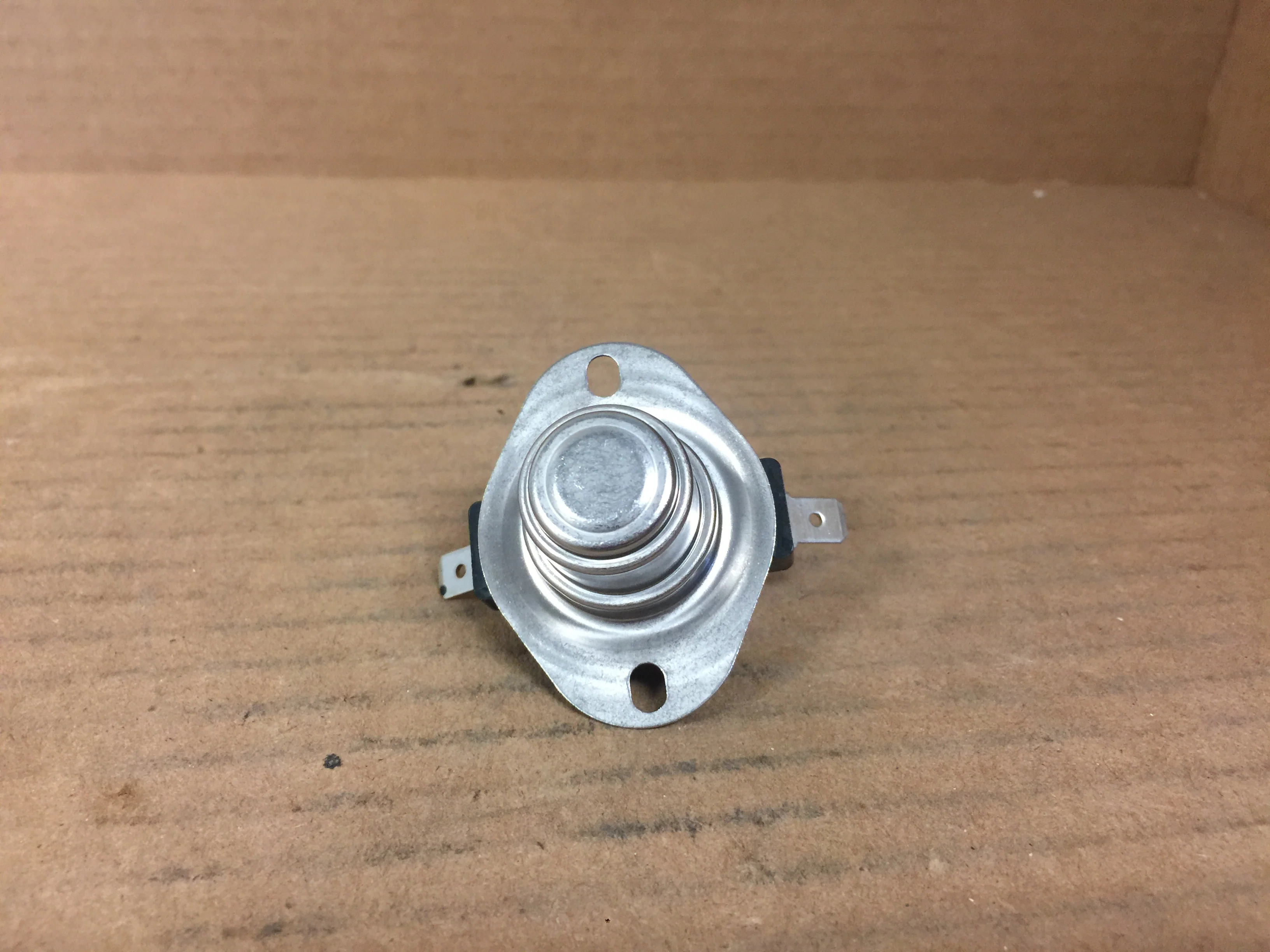 Thermodisc SWT03986 Switch; Thermal, L165-30F, 60T81