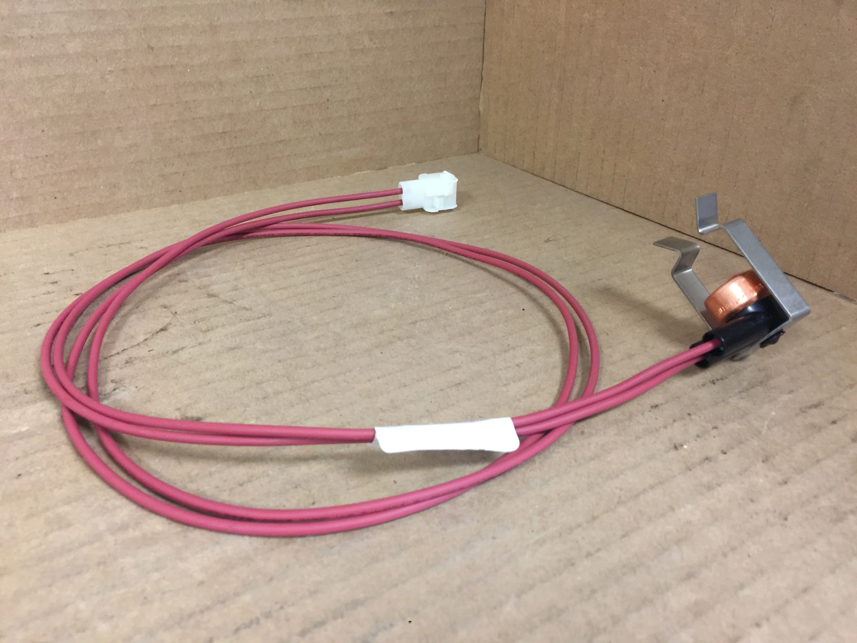 Thermostat; w/Clamp, L230F-50