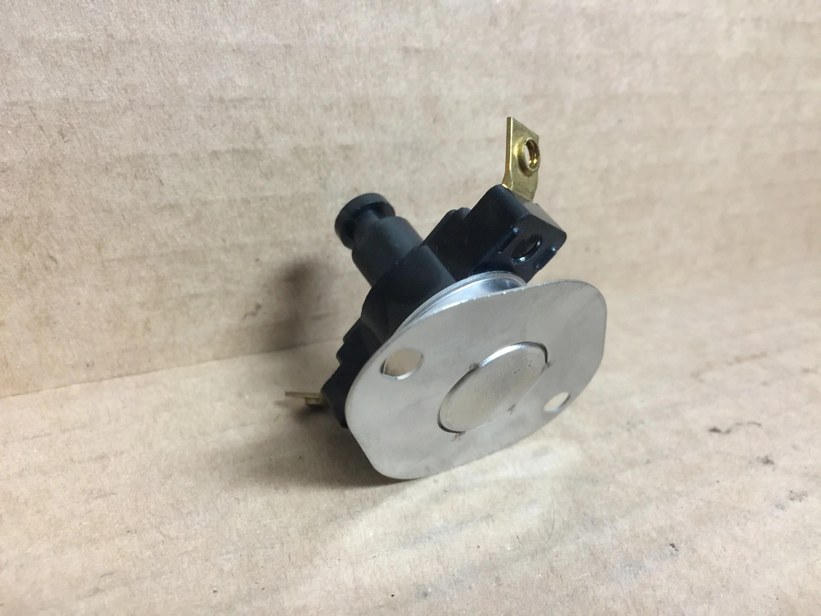 Thermostat; Fixed Temp-Disc Type, 200F Open On Rise - Image 4