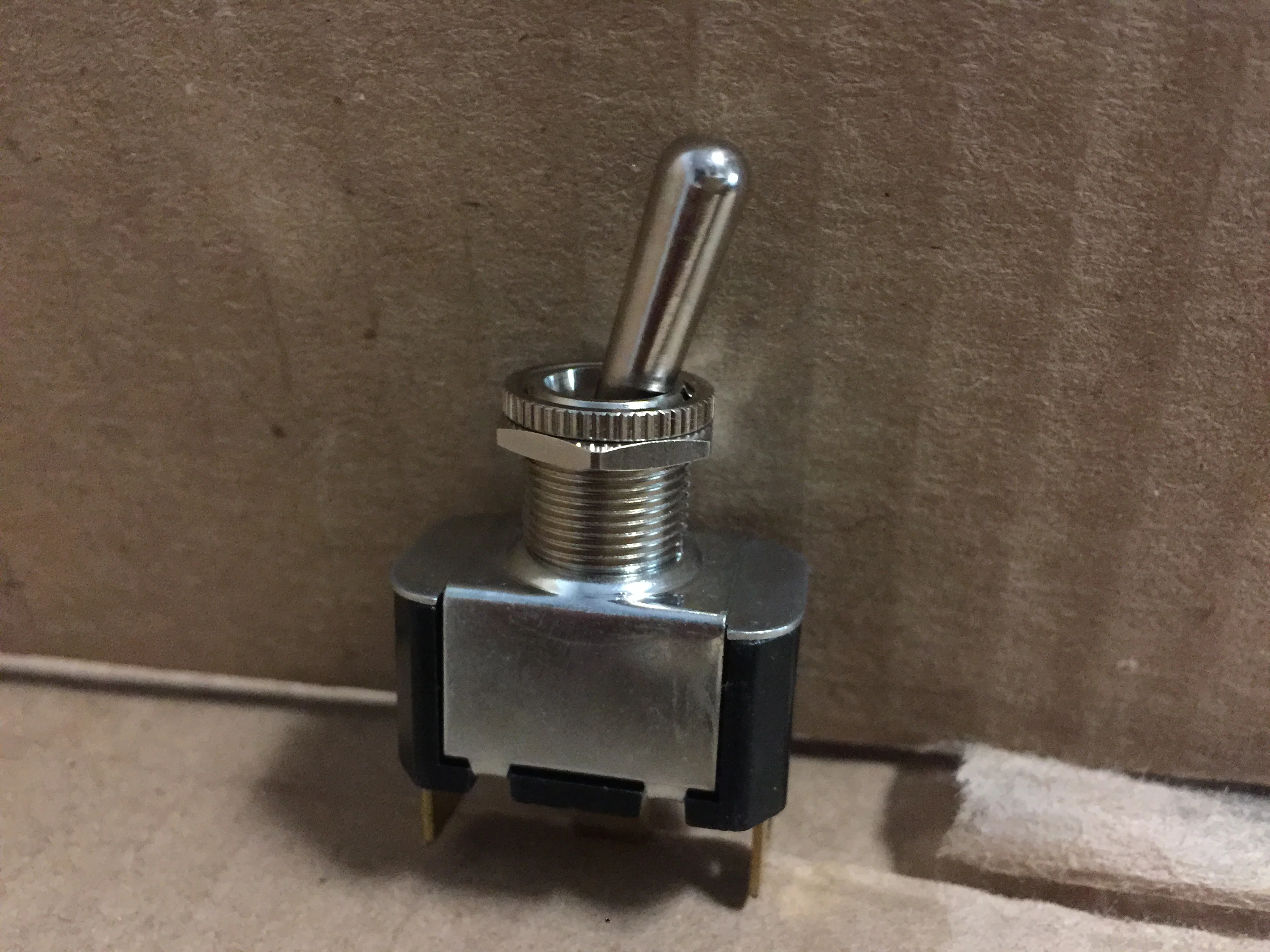 TOGGLE SWITCH; 125/250VAC, SPDT, 20/10 AMP - Image 3