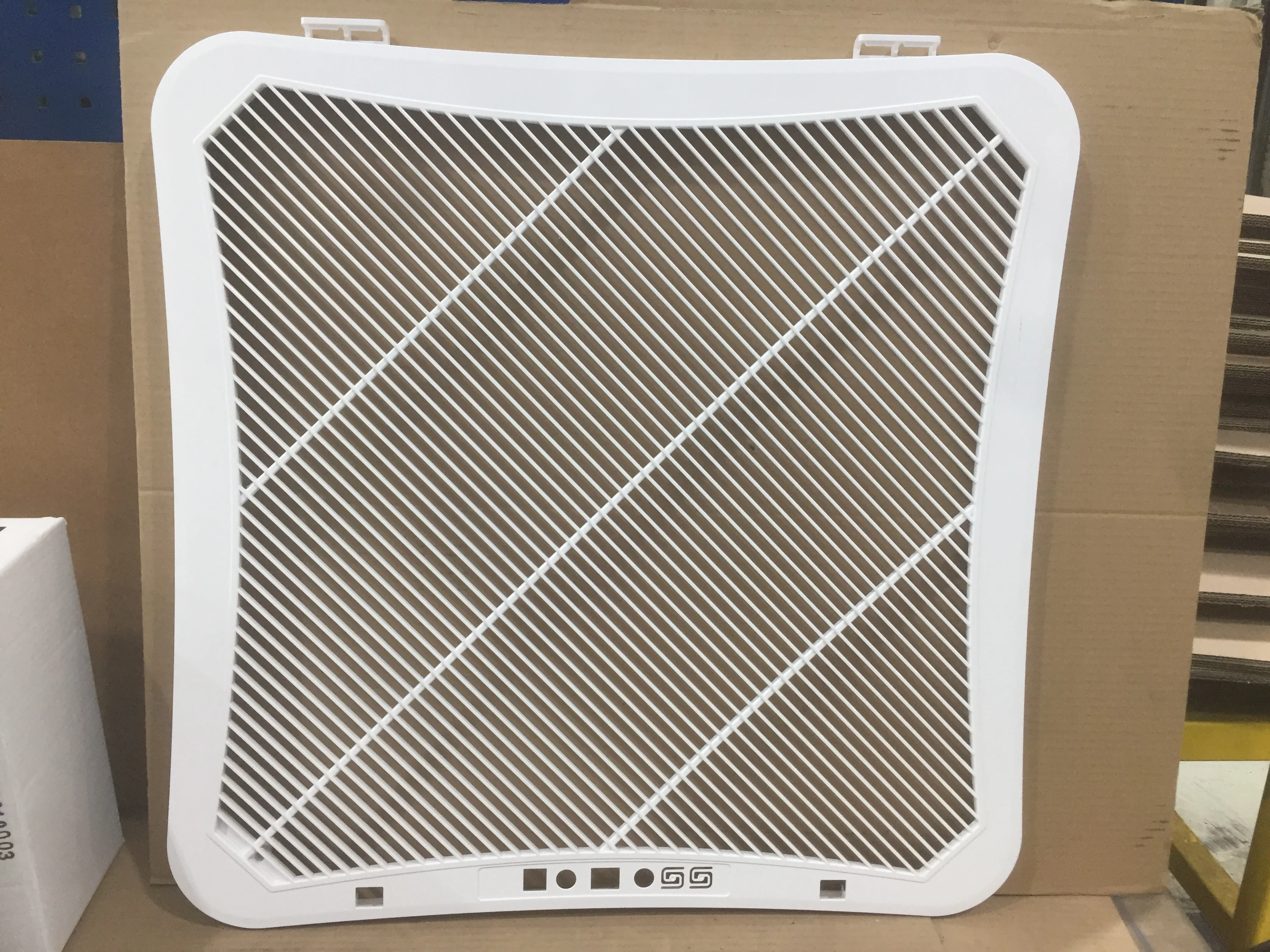 Front Grille 209160 - Image 2