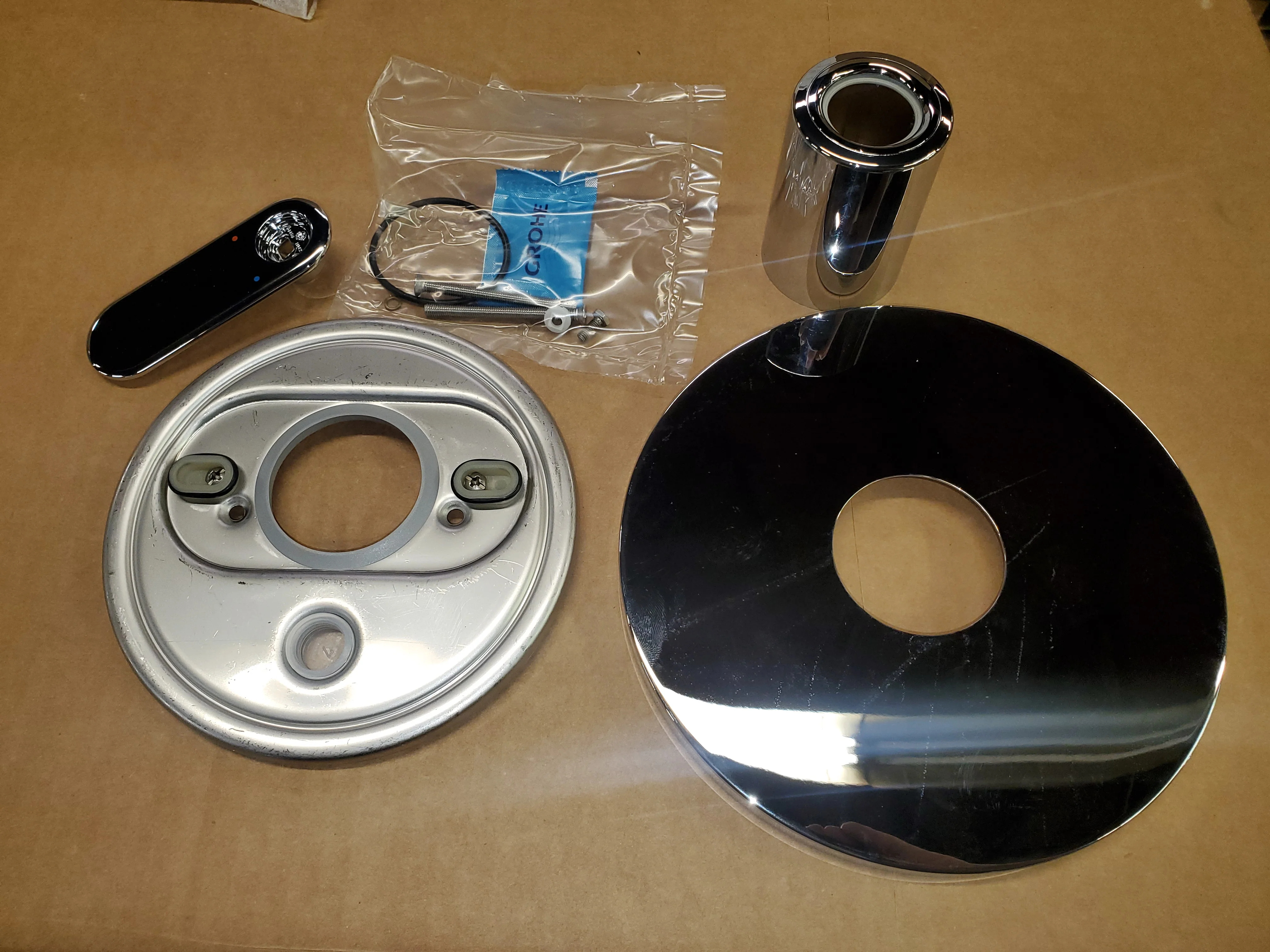 Veris Pressure Balance Single-Handle Shower Trim Kit; Less Valve