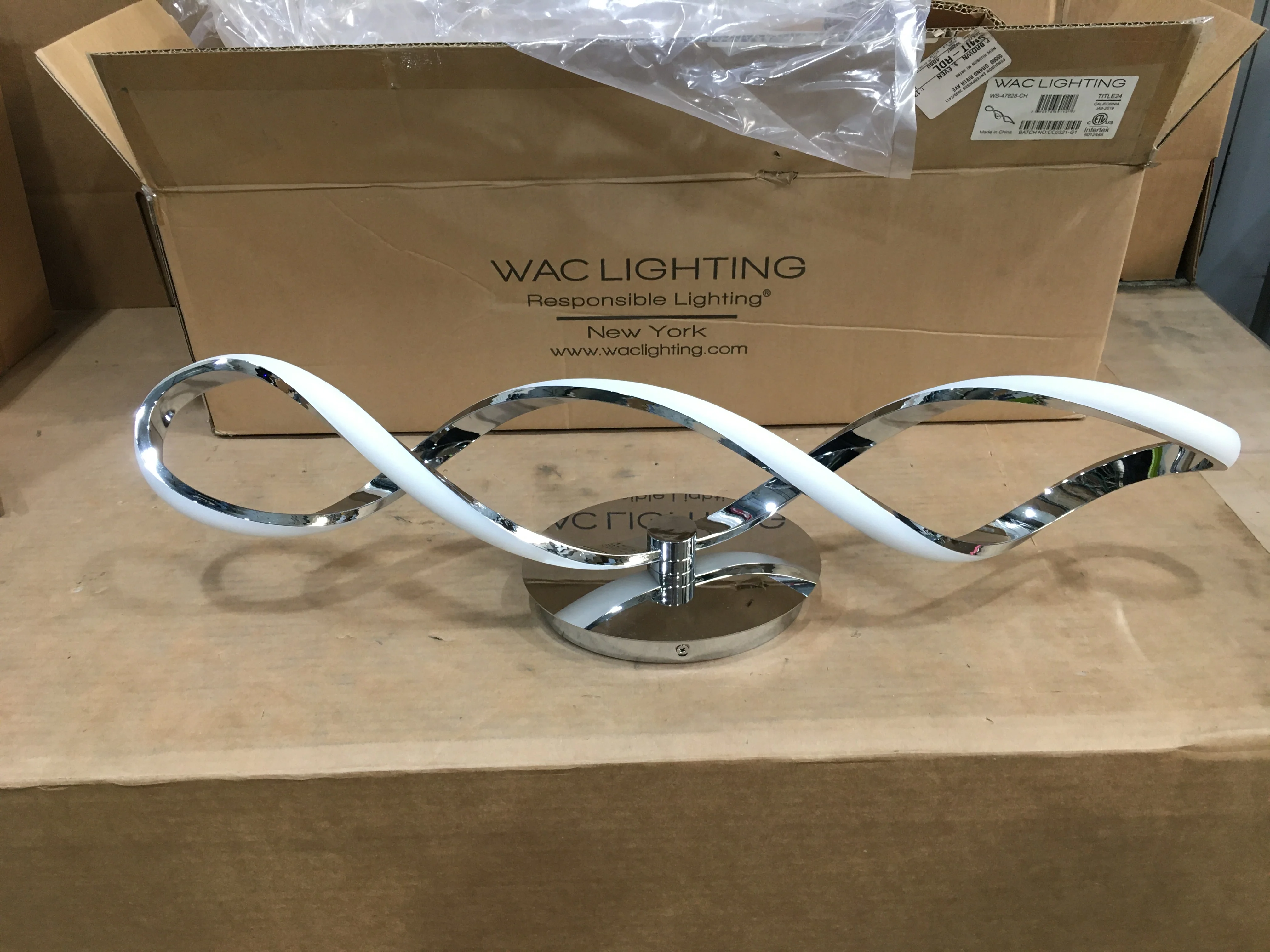 WAC Lighting Interlace 28" Wide Integerated Led Bath Bar Volts:120