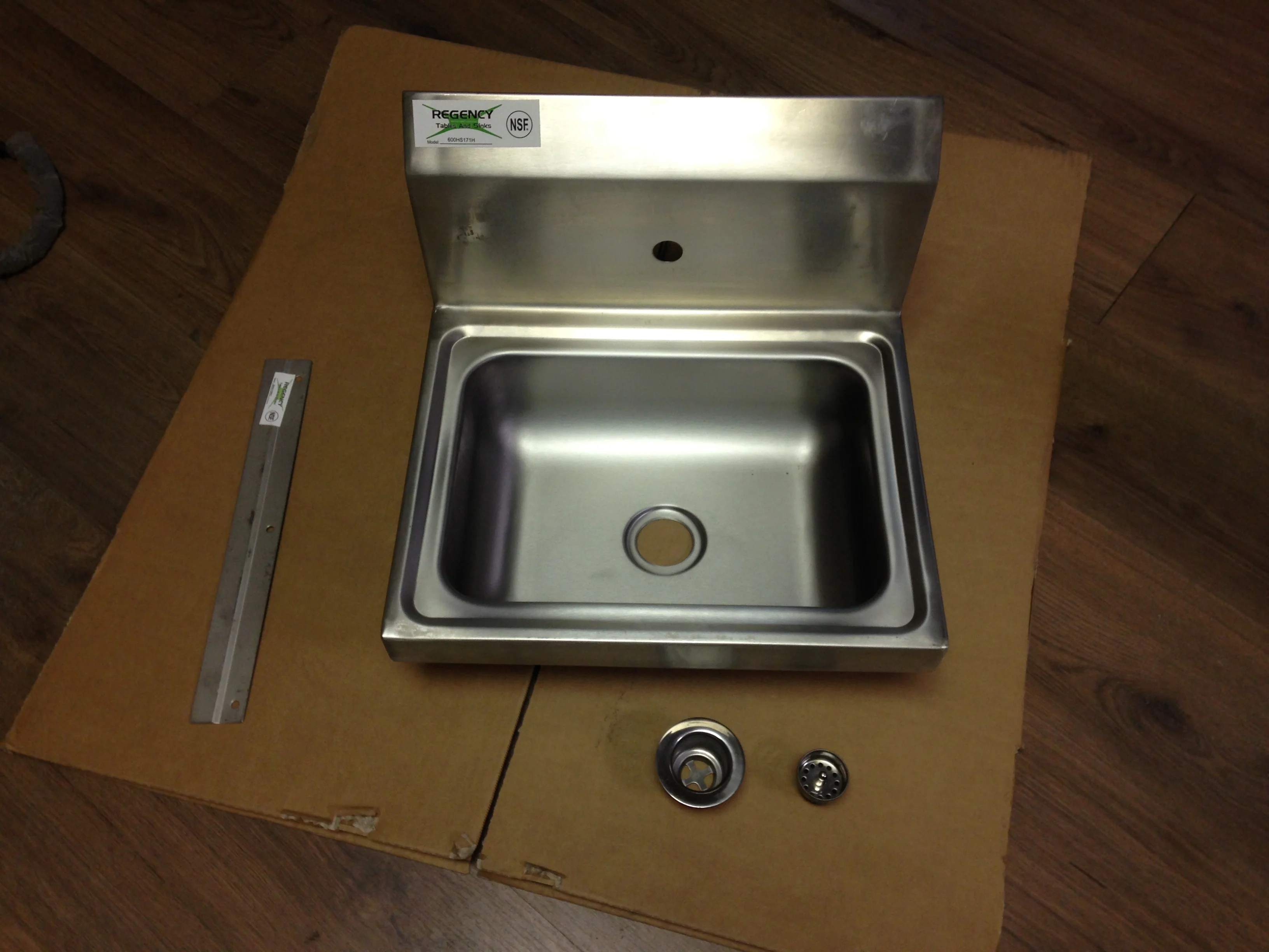 Wall Mounted Hand Sink - Image 2