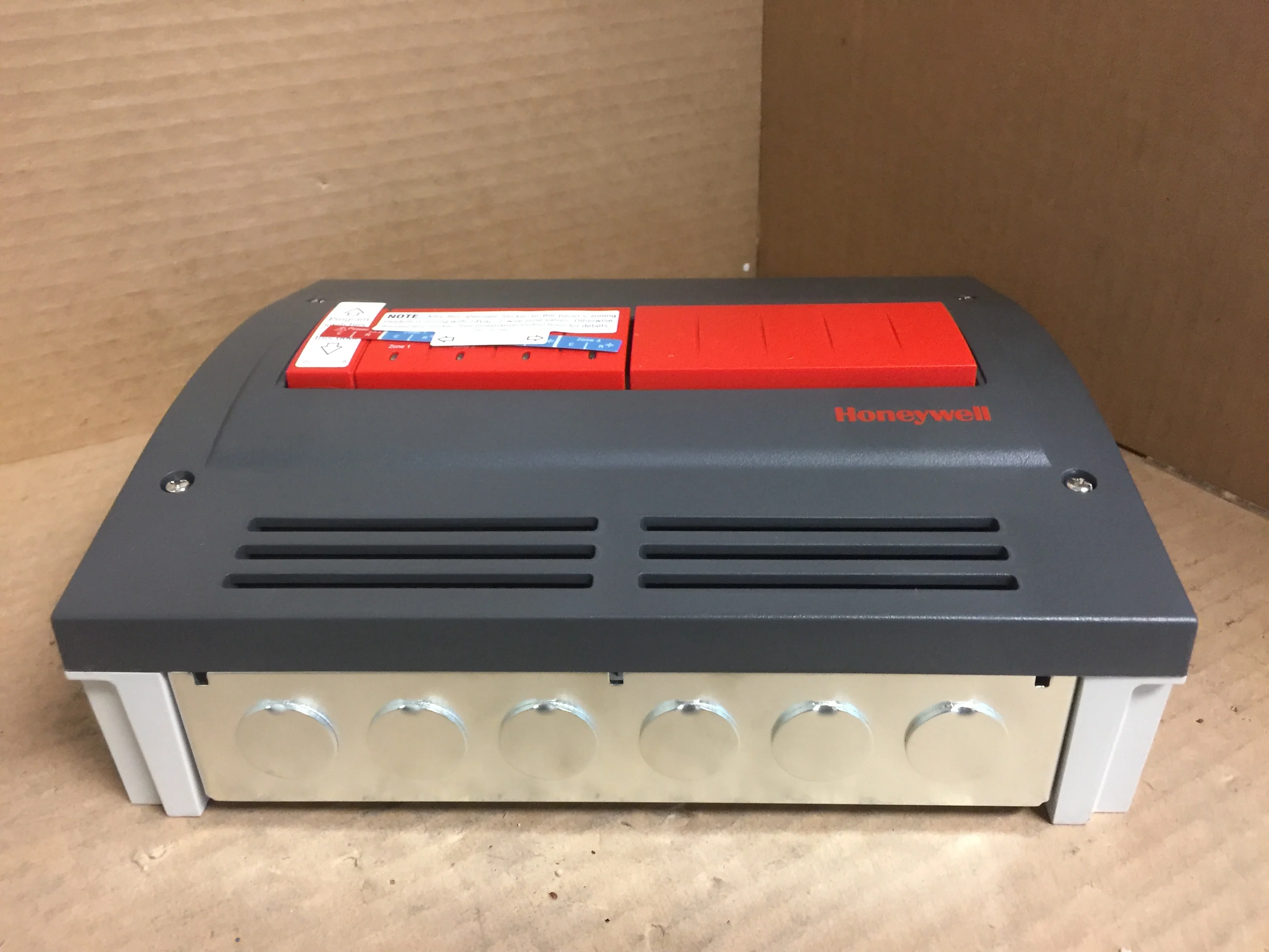 Zoning Expansion Panel; 120V 50/60Hz, for 4 Zone Pumps or 2-Wire Valves - Image 2